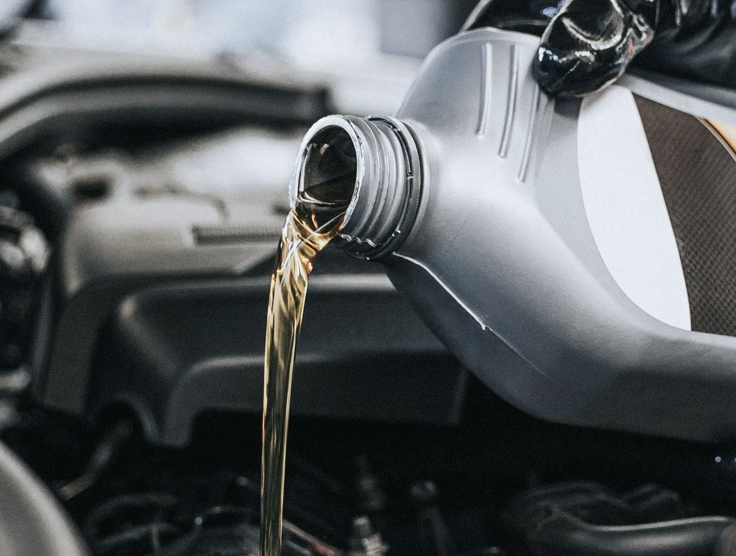 Ölwechsel | Leeseringer Autowerkstatt
